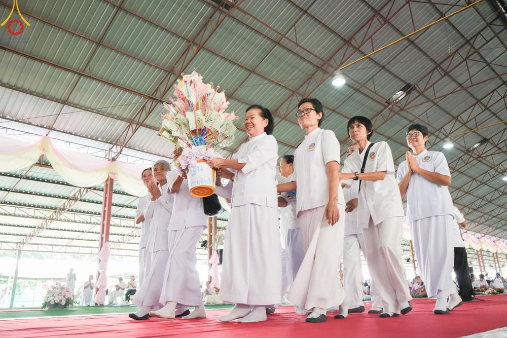 ภาพ No.172463:พิธีทอดกฐินเพื่อสร้าง "ลานเอนกประสงค์พญานาค 4 ตระกูล" วันที่ 15 พฤศจิกายน พ.ศ.2567 ณ พุทธอุทยานนานาชาติ อ.โพนพิสัย จ.หนองคาย
