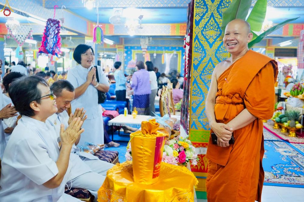 ภาพ No.259453:วันที่ 11 ตุลาคม พ.ศ. 2568 พิธีทอดกฐินสามัคคีทั่วไทย 30,000 วัด โดยคณะศิษยานุศิษย์ บูชาธรรม 81 ปี หลวงพ่อธัมมชโย ณ วัดเวฬุวนาราม(ไผ่เขียว) เขตดอนเมือง กรุงเทพมหานคร