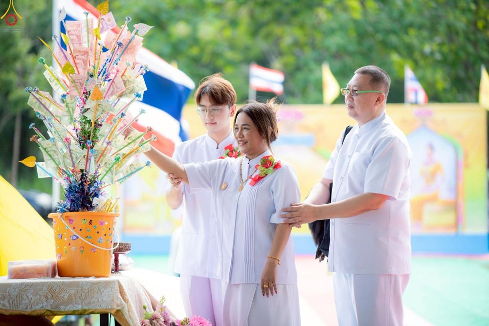 ภาพ No.255246:วันที่ 12 ตุลาคม พ.ศ. 2568 พิธีอัญเชิญพระบรมสารีริกธาตุและบรรจุ ลงในพระเกตุพระประธาน , พิธีทอดกฐินสามัคคีทั่วไทย 30,000 วัด โดยคณะศิษยานุศิษย์ วัดพระธรรมกาย  บูชาธรรม 81 ปี หลวงพ่อธัมมชโย ณ ธุดงคสถานเขาย้อย จ.เพชรบุรี