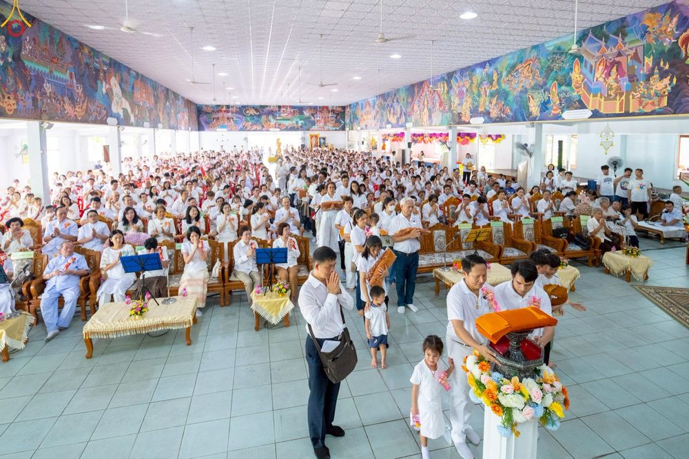 ภาพ No.286038:วันที่ 11 ตุลาคม พ.ศ. 2568 พิธีทอดกฐินสามัคคีทั่วไทย 30,000 วัด โดยคณะศิษยานุศิษย์ บูชาธรรม 81 ปี หลวงพ่อธัมมชโย ณ วัดโบสถ์บน ต.บางคูเวียง อ.บางกรวย จ.นนทบุรี