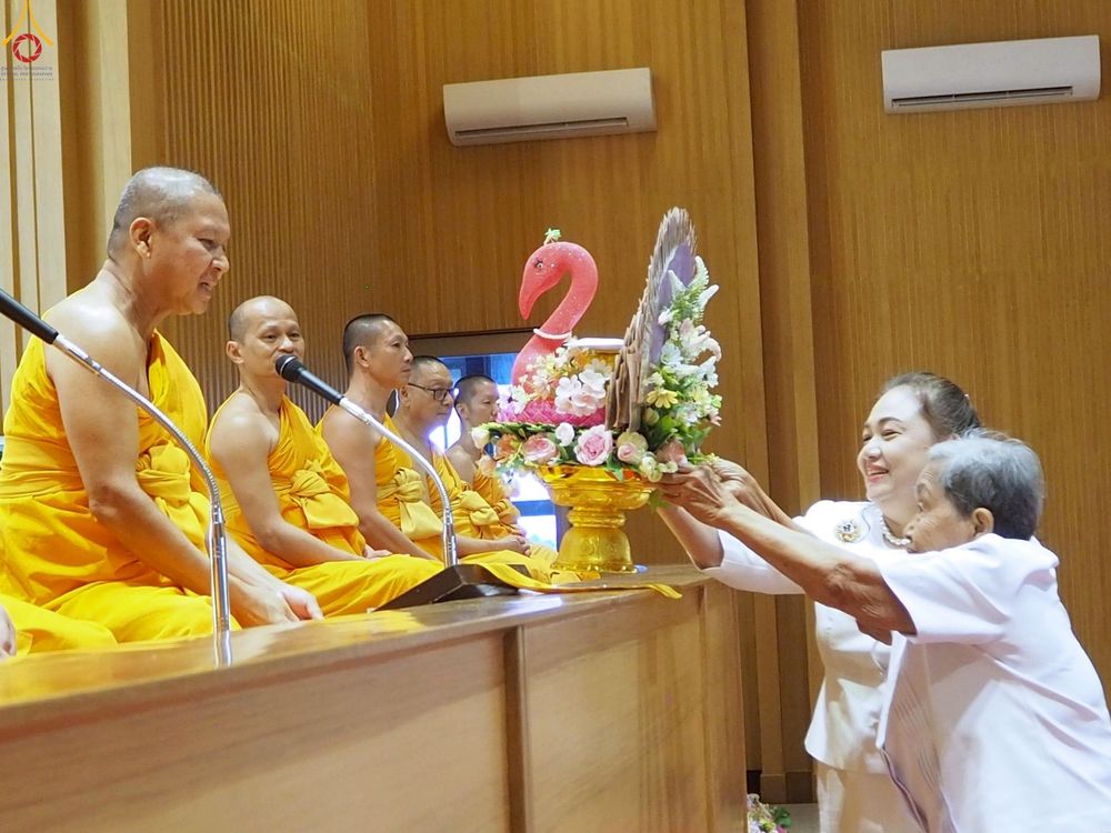 ภาพ No.268928:วันที่ 19 ตุลาคม พ.ศ. 2568 พิธีทอดกฐินสามัคคีทั่วไทย ณ ศูนย์ปฏิบัติธรรมอุทัยแสง ตำบลเกาะเทโพ อำเภอเมือง จังหวัดอุทัยธานี โดยคณะศิษยานุศิษย์ บูชาธรรม 81 ปี หลวงพ่อธัมมชโย