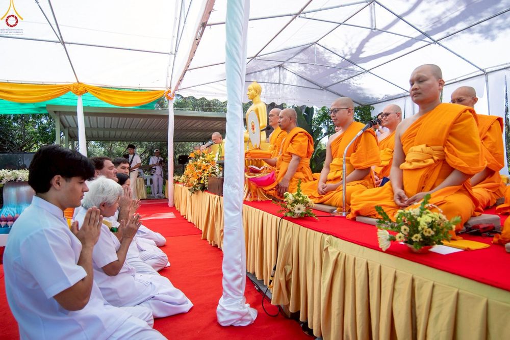 ภาพ No.260580:วันอาทิตย์ที่ 19 ตุลาคม พ.ศ. 2568 พิธีทอดกฐินสามัคคี ณ วัดพระธรรมกายซิดนีย์ ประเทศออสเตรเลีย  เพื่อสร้างอาคารปฏิบัติธรรม “คุณยายอาจารย์มหารัตนอุบาสิกาจันทร์ ขนนกยูง”