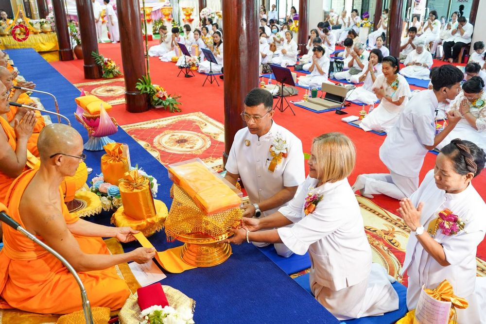 ภาพ No.183662:พิธีทอดกฐิน ณ วัดกลางธนรินทร์ จ.สิงห์บุรี ในโครงการทอดกฐินสามัคคีทั่วไทย 30,000 วัด บูชาธรรม 80 ปี หลวงพ่อธัมมชโย โดยคณะศิษยานุศิษย์วัดพระธรรมกาย วันที่ 9 พฤศจิกายน  พ.ศ. 2567