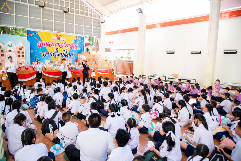 ภาพ No.288939:วันพุธที่ 17 ธันวาคม พ.ศ.2568 กิจกรรมเยาวชนไทยรวมใจทำความดี "เด็กดีมหานคร ต้นแบบด้านศีลธรรม" แข่งขันสอบตอบปัญหาศีลธรรมในพระพุทธศาสนา ครั้งที่ 7 และวันรวมพลังเด็กดี V-Star ประจำปี 2568 ณ วัดมหาธาตุยุวราชรังสฤษฎิ์ราชวรมหาวิหาร กรุงเทพมหานคร