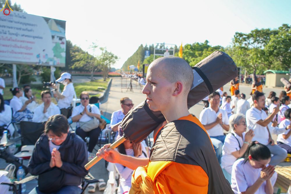 ภาพ No.279629:วันที่ 2 มกราคม พ.ศ.2569 พิธีต้อนรับพระธรรมยาตรา ครั้งที่ 1 ณ วัดพระธรรมกาย (วิหารหลวงปู่ - พระมหาธรรมกายเจดีย์)