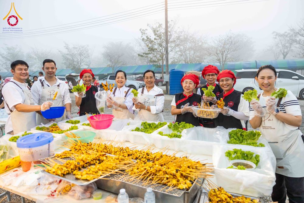 ภาพ No.298505:วันที่ 20 มกราคม พ.ศ. 2569 พิธีถวายภัตตาหารเป็นสังฆทาน แด่พระธรรมยาตรา ณ อนุสรณ์สถานบางปลา วัดบางปลา อำเภอบางเลน จังหวัดนครปฐม ในโครงการธรรมยาตรา กตัญญูบูชา มหาปูชนียาจารย์ พระมงคลเทพมุนี(สด จนฺทสโร) พระผู้ปราบมาร อนุสรณ์สถาน 7 แห่ง ปีที่ 14