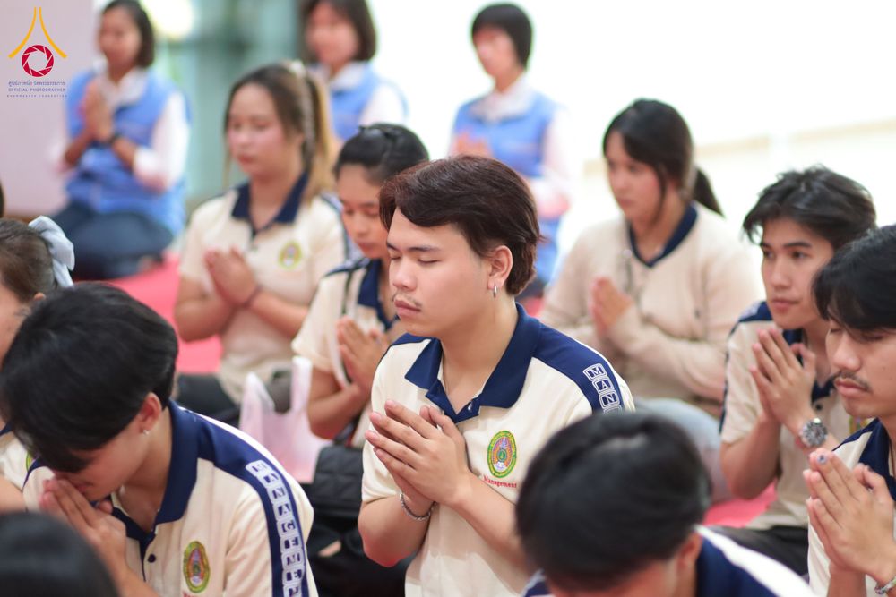 ภาพ No.298752:วันที่ 20 มกราคม พ.ศ. 2569 พิธีทอดผ้าป่าทำนุบำรุงศาสนสถาน ณ วัดไร่ขิง อ.สามพราน จ.นครปฐม ในโครงการธรรมยาตรา กตัญญูบูชา มหาปูชนียาจารย์ พระมงคลเทพมุนี(สด จนฺทสโร) พระผู้ปราบมาร อนุสรณ์สถาน 7 แห่ง ปีที่ 14