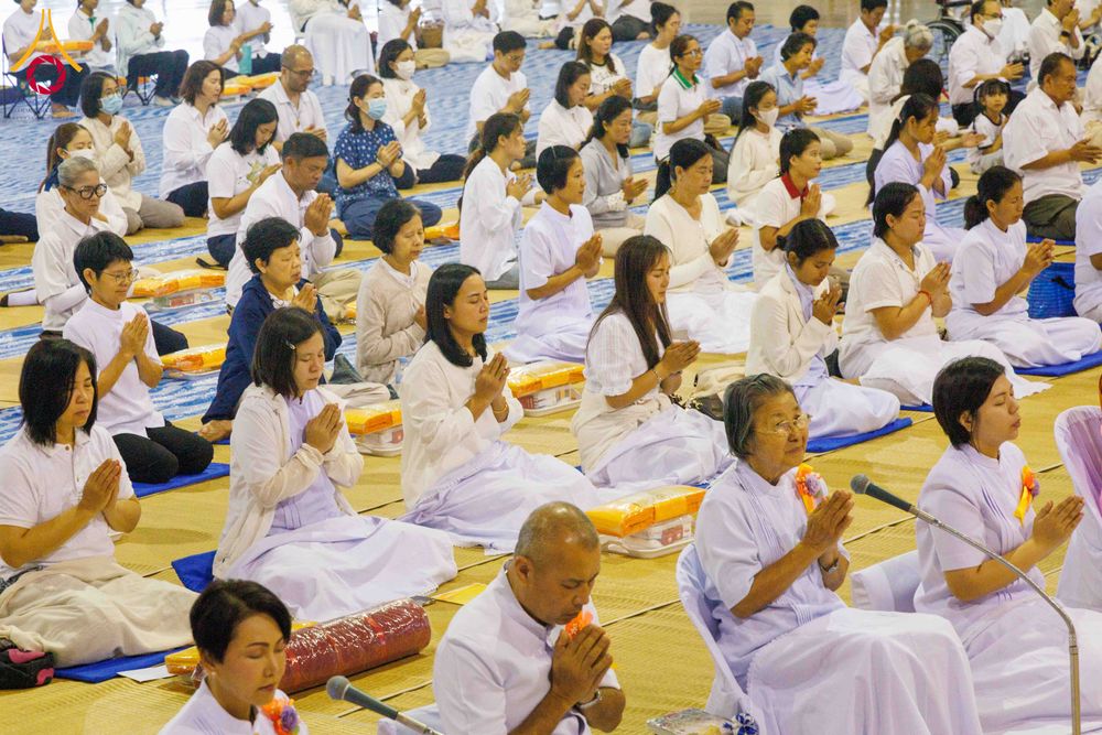 ภาพ No.306195:วันที่ 30 มกราคม พ.ศ. 2569 พิธีถวายภัตตาหารเป็นสังฆทาน แด่พระธรรมยาตรา ณ วัดพระธรรมกาย  จังหวัดปทุมธานี ในโครงการธรรมยาตรา กตัญญูบูชา มหาปูชนียาจารย์ พระมงคลเทพมุนี(สด จนฺทสโร) พระผู้ปราบมาร อนุสรณ์สถาน 7 แห่ง ปีที่ 14