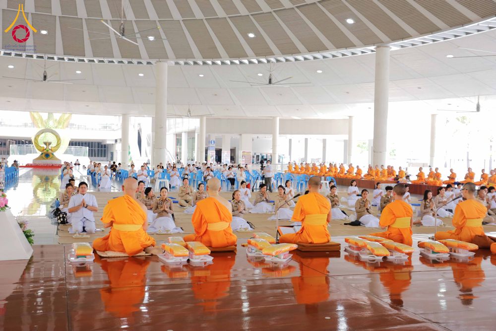 ภาพ No.311556:วันจันทร์ที่ 23 กุมภาพันธ์ พ.ศ. 2569 เปิดโลกทัศน์ผู้บริหารสถานศึกษายุคใหม่ เรียนรู้ต้นแบบการพัฒนาคนผ่านพลัง “บวร–V-Star” ผู้เข้ารับการพัฒนาตามโครงการ สพฐ. ศึกษาดูงานวัดพระธรรมกาย เสริมภาวะผู้นำคุณธรรมสู่การบริหารโรงเรียนอย่างยั่งยืน ณ อาคาร 100 ปี คุณยาย