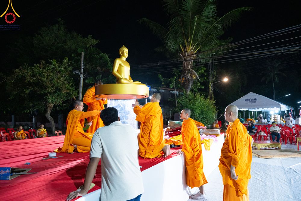 ภาพ No.341121:วันที่ 27 กรกฎาคม พ.ศ. 2569 พิธีตักบาตรพระ 1,000 รูป เมืองพัทลุง  ณ ถนนราเมศวร์ อ.เมือง จ.พัทลุง