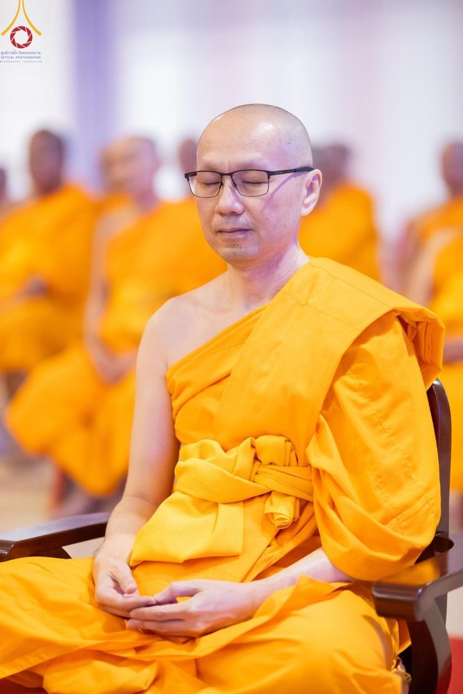 ภาพ No.178111:พิธีทอดผ้าป่าต้นสมบัติจักรพรรดิ ในวันอาทิตย์ที่ 1 ธันวาคม พ.ศ. 2567 ณ สภาธรรมกายสากล วัดพระธรรมกาย