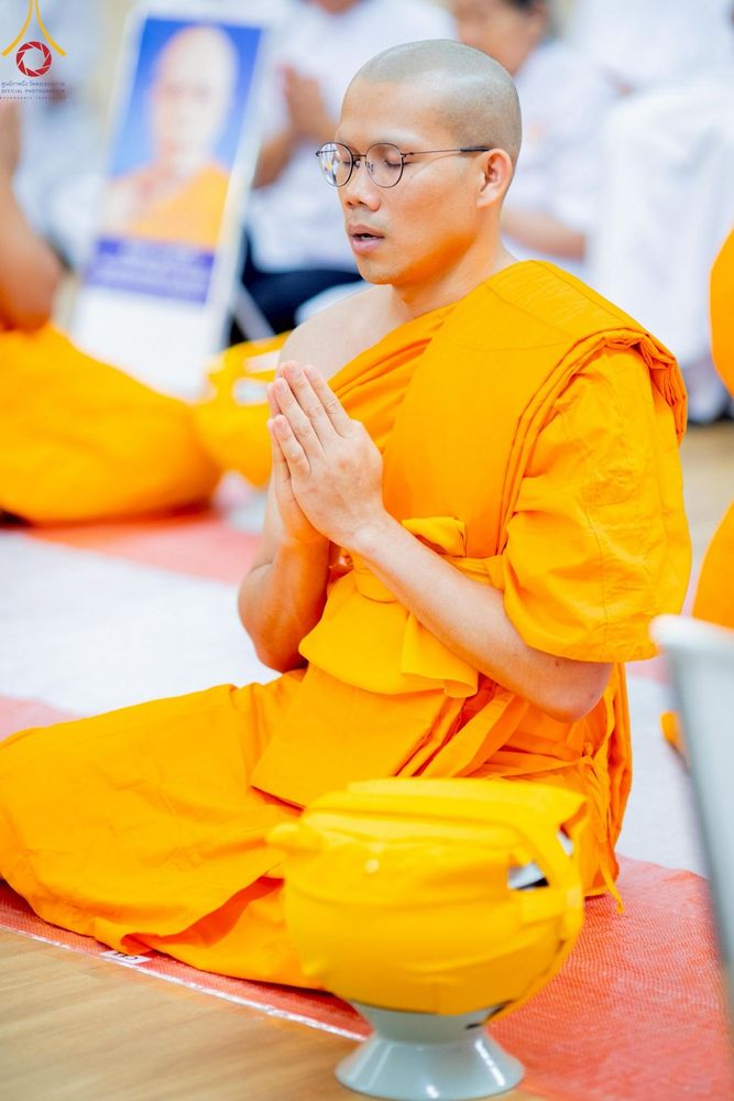 ภาพ No.217334:วันเสาร์ที่ 12 เมษายน พ.ศ. 2568 พิธีบรรพชา พิธีขอศีลและขอนิสสัย พิธีมอบบาตร ในโครงการอุปสมบทหมู่ บูชาธรรมหลวงพ่อธัมมชโย, โครงการธรรมทายาท ระดับอุดมศึกษา รุ่นที่ 52 ,  โครงการบวชพระนานาชาติ AEC & WAB CEO รุ่นที่ 4 ณ วัดพระธรรมกาย