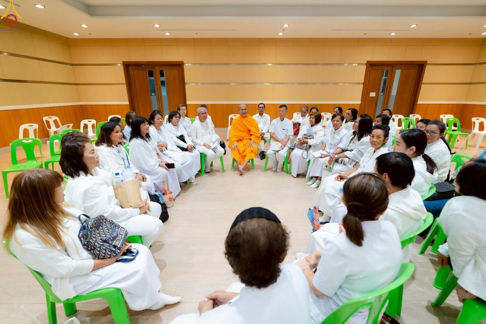 ภาพ No.242382:วันที่ ๒๙ - ๓๑ สิงหาคม พ.ศ. ๒๕๖๘ สัมมนารวมใจผู้นำบุญ บูชาธรรม ๘๑ ปี  หลวงพ่อธัมมชโย รุ่นที่ ๒ กฐินสามัคคีทั่วไทย ๓๐,๐๐๐ วัด โครงการอุปสมบทบูชาธรรมมหาปูชนียาจารย์  ๓,๐๐๐ รูป