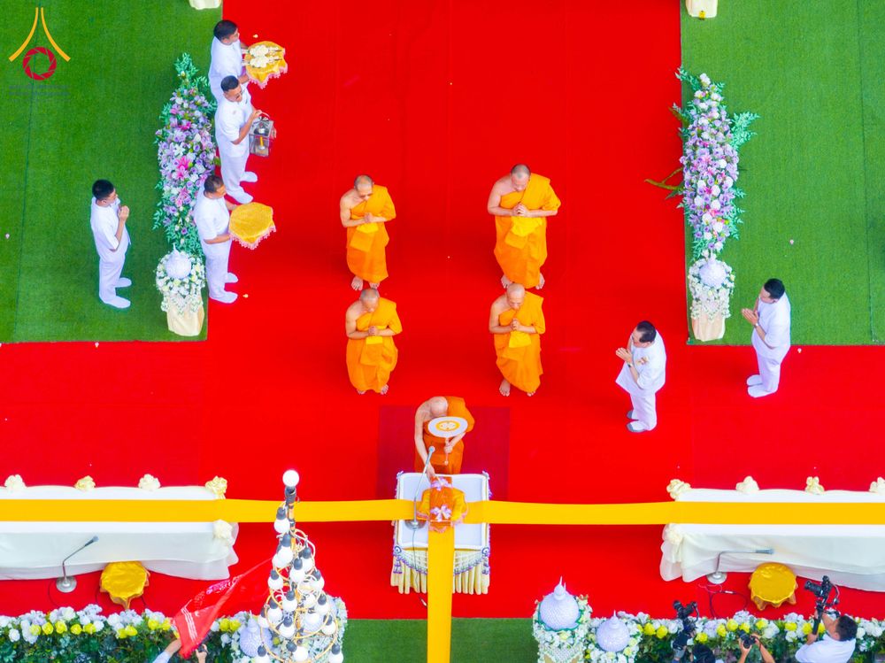 ภาพ No.316629:วันอาทิตย์ที่ 29 มีนาคม พ.ศ. 2569 พิธีทอดผ้าบังสุกุลและพิธีชำระร่าง โยมพ่อณรงค์ จินตมากุล  สิริอายุ 99 ปี 11 เดือน โยมบิดา พระครูปลัดรัตนวีรวัฒน์ (รังสฤษดิ์ อิทฺธิจินตโก) ที่ปรึกษาเจ้าคณะจังหวัดปทุมธานี เจ้าอาวาสวัดพระธรรมกาย  ณ ฌาปนสถานชั่วคราว ทางเข้า 