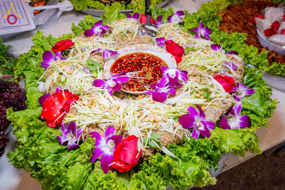 ภาพ No.303613:วันที่ 27 มกราคม พ.ศ. 2569 พิธีถวายภัตตาหารเป็นสังฆทาน แด่พระธรรมยาตรา ณ วัดพระธรรมกาย  จังหวัดปทุมธานี ในโครงการธรรมยาตรา กตัญญูบูชา มหาปูชนียาจารย์ พระมงคลเทพมุนี(สด จนฺทสโร) พระผู้ปราบมาร อนุสรณ์สถาน 7 แห่ง ปีที่ 14