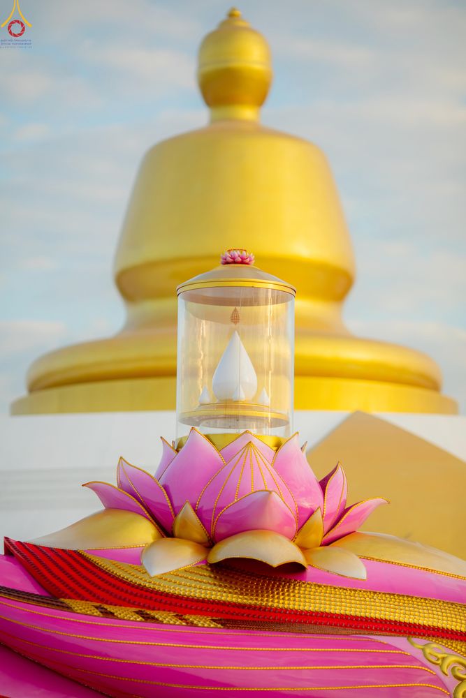 ภาพ No.302542:วันที่ 24 มกราคม พ.ศ. 2569 พิธีตักบาตรพระธรรมยาตรา ณ อนุสรณ์สถานลำดับที่ 5 สถานที่เผยแผ่วิชชาธรรมกายครั้งแรก อนุสรณ์สถานบางปลา วัดบางปลา อำเภอบางเลน จังหวัดนครปฐม ในโครงการธรรมยาตรา กตัญญูบูชา มหาปูชนียาจารย์ พระมงคลเทพมุนี(สด จนฺทสโร) พระผู้ปราบมาร อนุส