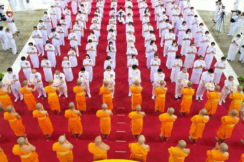 ภาพ No.81602:พิธีหล่อพระประธานเพื่อประดิษฐาน ณ ห้องแก้วสารพัดนึก 2 เนื่องในวันวิสาขบูชา วันเสาร์ที่ 3 มิถุนายน 2566 ณ วัดพระธรรมกาย จ.ปทุมธานี