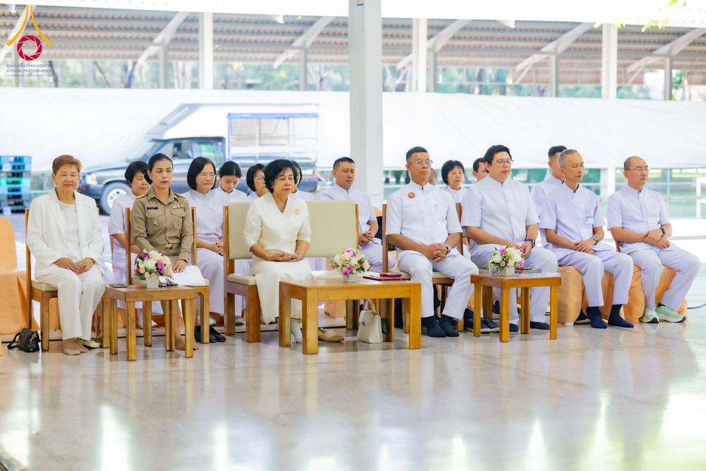 ภาพ No.291029:วันจันทร์ที่ 5 มกราคม พ.ศ. 2569  วัดพระธรรมกาย มูลนิธิธรรมกาย  จัดพิธีมอบของขวัญสนับสนุนการจัดกิจกรรมงานวันเด็กแห่งชาติ ประจำปี พ.ศ. 2569 ให้แก่องค์กรภาคีเครือข่ายกว่า 200 องค์กร ณ วัดพระธรรมกาย อ.คลองหลวง จ.ปทุมธานี