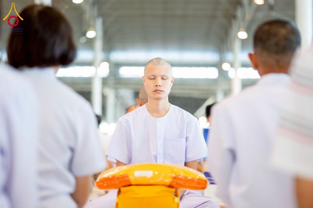 ภาพ No.277370:วันเสาร์ที่ 6 ธันวาคม พ.ศ. 2568 พิธีบรรพชาอุปสมบทและพิธีถวายบาตร โครงการอุปสมบทบูชาธรรมมหาปูชนียาจารย์ ประจำปี พ.ศ.2568 โครงการบวชพระนานาชาติ AEC และ WAB รุ่น CEO (นักบริหาร) รุ่นที่ 5 ณ โบสถ์พระไตรปิฏก วัดพระธรรมกาย