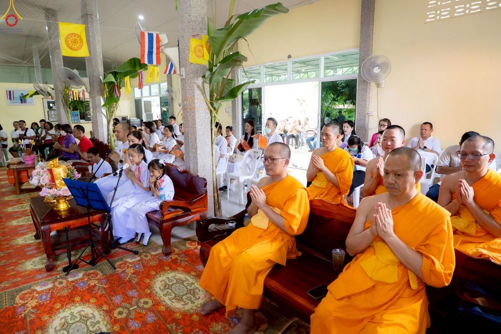 ภาพ No.257733:วันที่ 18 ตุลาคม พ.ศ. 2568 พิธีทอดกฐินสามัคคีทั่วไทย 30,000 วัด โดยคณะศิษยานุศิษย์ บูชาธรรม 81 ปี หลวงพ่อธัมมชโย ณ วัดร่มโพธิ์ทองสันติสุข จังหวัดชลบุรี