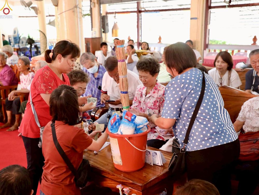 ภาพ No.252449:วันที่ 11 ตุลาคม พ.ศ. 2568 พิธีทอดกฐินสามัคคีทั่วไทย 30,000 วัด โดยคณะศิษยานุศิษย์ บูชาธรรม 81 ปี หลวงพ่อธัมมชโย ณ วัดดอกไม้ อ.บางปะหัน จ.พระนครศรีอยุธยา