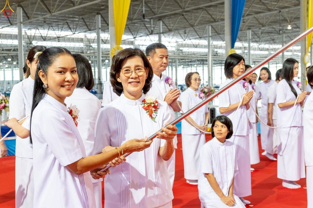 ภาพ No.249420:วันที่ 28 กันยายน พ.ศ. 2568 พิธีจุดเทียนใจ ไฟนิรันด์ อนันตชัย ณ สภาธรรมกายสากล วัดพระธรรมกาย