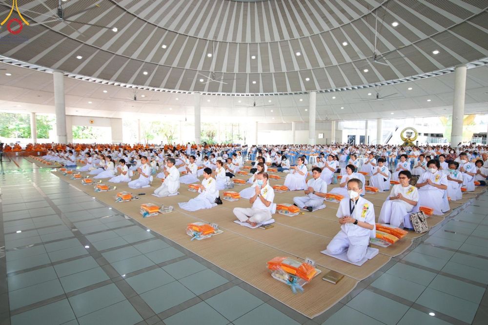 ภาพ No.140045:พิธีบุพเปตพลี ครั้งที่ 151 ร่วมอุทิศบุญกุศลแด่หมู่ญาติที่ล่วงลับไปแล้ว และสืบทอดอายุพระพุทธศาสนา วันพฤหัสบดีที่ 6 มิถุนายน พ.ศ. 2567 (วันพระ แรม 15 ค่ำ เดือน 6) ณ หอฉันคุณยายอาจารย์ วัดพระธรรมกาย