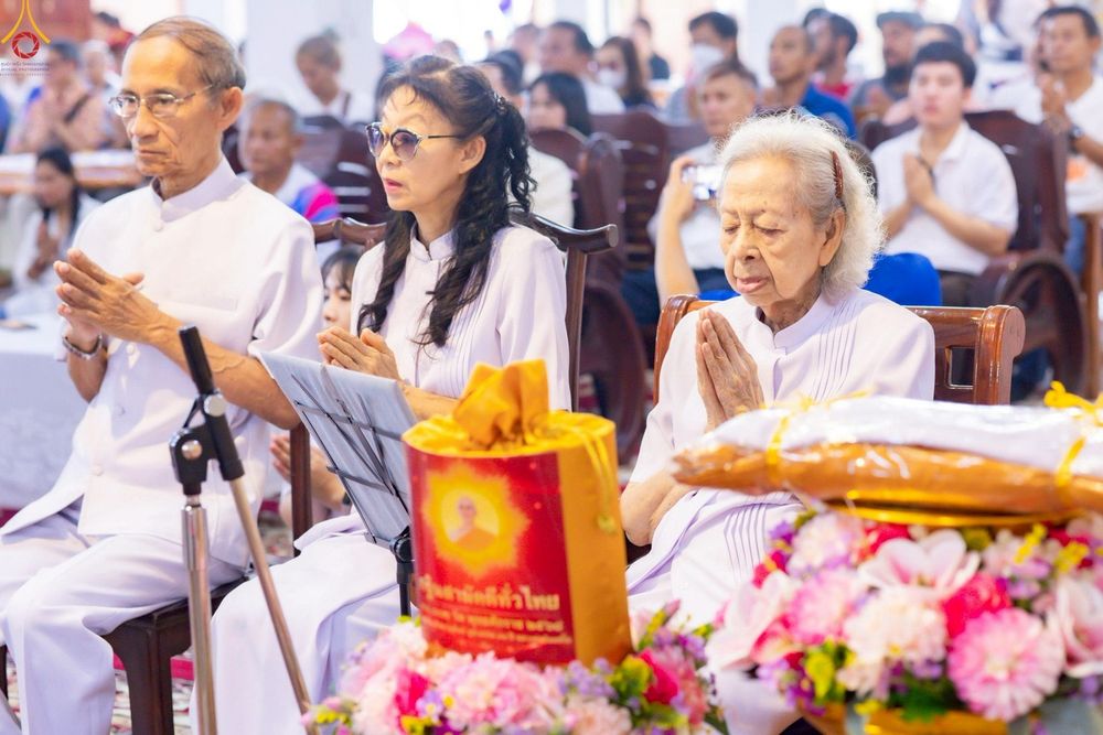 ภาพ No.258881:วันที่ 19 ตุลาคม พ.ศ. 2568 พิธีทอดกฐินสามัคคีทั่วไทย 30,000 วัด โดยคณะศิษยานุศิษย์ บูชาธรรม 81 ปี หลวงพ่อธัมมชโย ณ วัดเมตารางค์ อ.สามโคก จ.ปทุมธานี