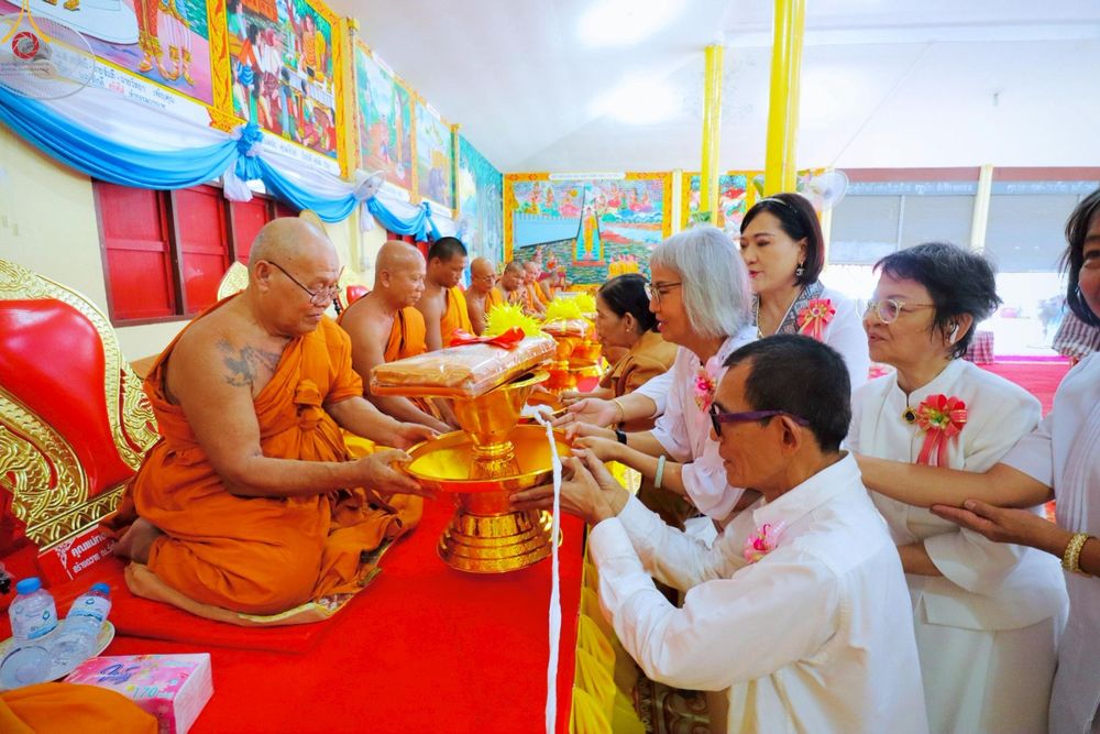 ภาพ No.272499:วันที่ 1 พฤศจิกายน พ.ศ. 2568 พิธีทอดกฐินสามัคคีทั่วไทย ณ วัดโคกสว่าง ต.สำพันตา อ.นาดี จ.ปราจีนบุรี โดยคณะศิษยานุศิษย์ บูชาธรรม 81 ปี หลวงพ่อธัมมชโย