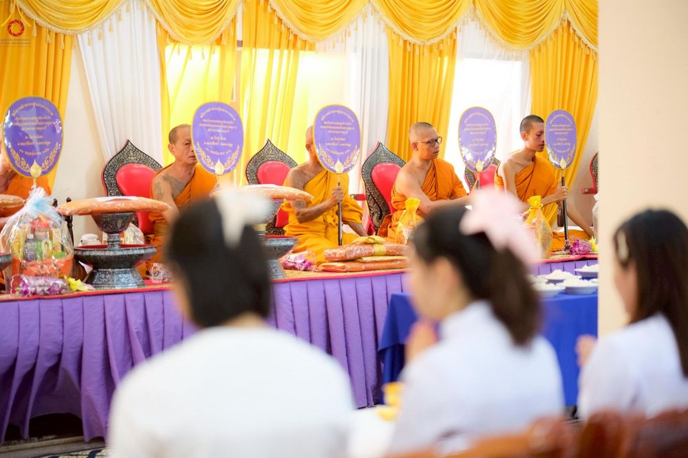 ภาพ No.261002:วันที่ 19 ตุลาคม พ.ศ. 2568 พิธีทอดกฐินสามัคคีทั่วไทย 30,000 วัด โดยคณะศิษยานุศิษย์ บูชาธรรม 81 ปี หลวงพ่อธัมมชโย ณ วัดทุ่งน้อย อ.นครชัยศรี จ.นครปฐม