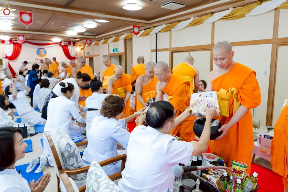 ภาพ No.261740:วันที่ 17 ตุลาคม พ.ศ. 2568 พิธีทอดกฐินวัดพระธรรมกายนางาโน่ ประเทศญี่ปุ่น  "เชื่อมสายบุญพระผู้ปราบมาร" บูชาธรรม 141 ปี พระมงคลเทพมุนี (สด จนฺทสโร)