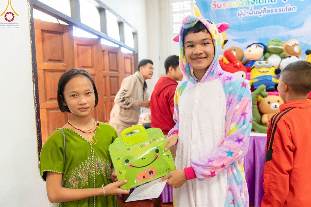 ภาพ No.105041:วันรวมพลังเด็กดี V-Star ผู้นำฟื้นฟูศีลธรรมโลก จังหวัดตาก ณ วัดดอนเจดีย์ อ.พบพระ จ.ตาก วันจันทร์ที่ 25 ธันวาคม พ.ศ. 2566