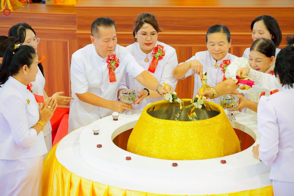 ภาพ No.265671:วันเสาร์ที่ 18 ตุลาคม พ.ศ. 2568 พิธีตักบาตร มณีนพรัตน์ทิพย์สุธาโภชน์ ณ ศูนย์อบรมเยาวชนบางปะหัน ตำบลหันสัง อำเภอบางปะหัน  จังหวัดพระนครศรีอยุธยา