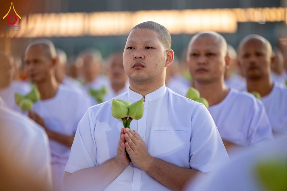 ภาพ No.276585:วันเสาร์ที่ 6 ธันวาคม  พ.ศ. 2568 พิธีเวียนประทักษิณและพิธีวันทาเจดีย์ โครงการอุปสมบทบูชาธรรมมหาปูชนียาจารย์ ประจำปี พ.ศ.2568 โครงการบวชพระนานาชาติ AEC และ WAB รุ่น CEO (นักบริหาร) รุ่นที่ 5 ณ มหาธรรมกายเจดีย์ วัดพระธรรมกาย