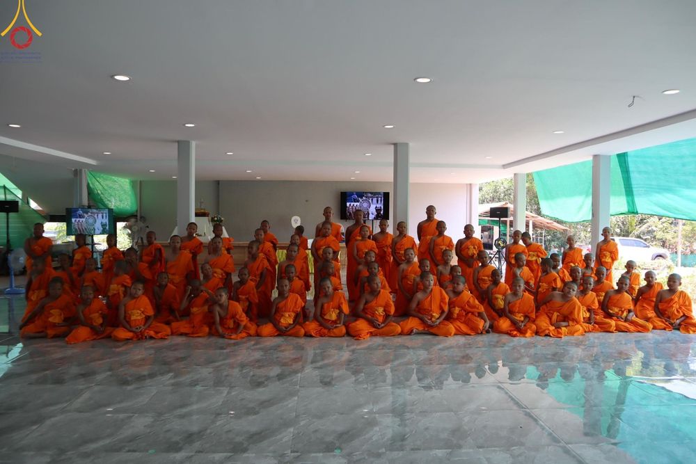 ภาพ No.61045:สามเณรออกบิณฑบาต และกิจกรรมอบรมสามเณร ในโครงการบรรพชาสามเณรฟื้นฟู พระพุทธศาสนาทั่วไทย ณ ศูนย์อบรมที่พักสงฆ์บ้านร่มเย็น จ.นราธิวาส วันที่ 2-15 เมษายน พ.ศ. 2567