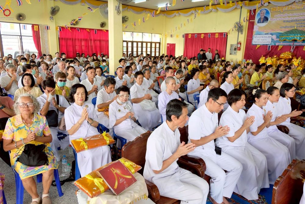 ภาพ No.254631:วันที่ 13 ตุลาคม พ.ศ. 2568 พิธีทอดกฐินสามัคคีทั่วไทย 30,000 วัด โดยคณะศิษยานุศิษย์ บูชาธรรม 81 ปี หลวงพ่อธัมมชโย ณ วัดจันทร์ใน แขวงบางคอแหลม เขตยานนาวา กรุงเทพมหานคร