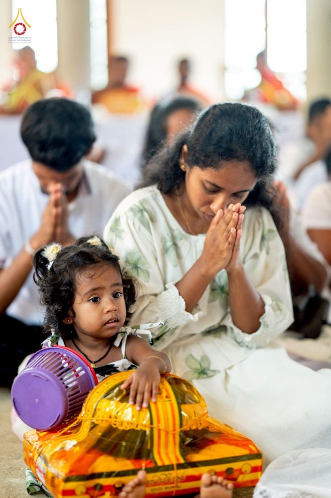 ภาพ No.262974:วันที่ 22 ตุลาคม พ.ศ. 2568 พิธีทอดกฐินสมทบ วัดกัลยาณมิตรต่างประเทศ  บูชาธรรม 81 ปี หลวงพ่อธัมมชโย ณ วัดโกฮอน ราชมหาวิหารายา และวัดศรีสุธรรมมารามายา   เมืองมาตะเล ประเทศศรีลังกา 