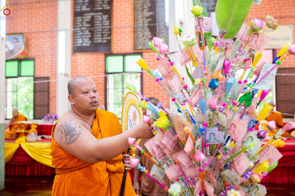 ภาพ No.252083:วันที่ 11 ตุลาคม พ.ศ. 2568 พิธีทอดกฐินสามัคคีทั่วไทย 30,000 วัด โดยคณะศิษยานุศิษย์ บูชาธรรม 81 ปี หลวงพ่อธัมมชโย ณ วัดลาดบัวหลวง จ.พระนครศรีอยุธยา