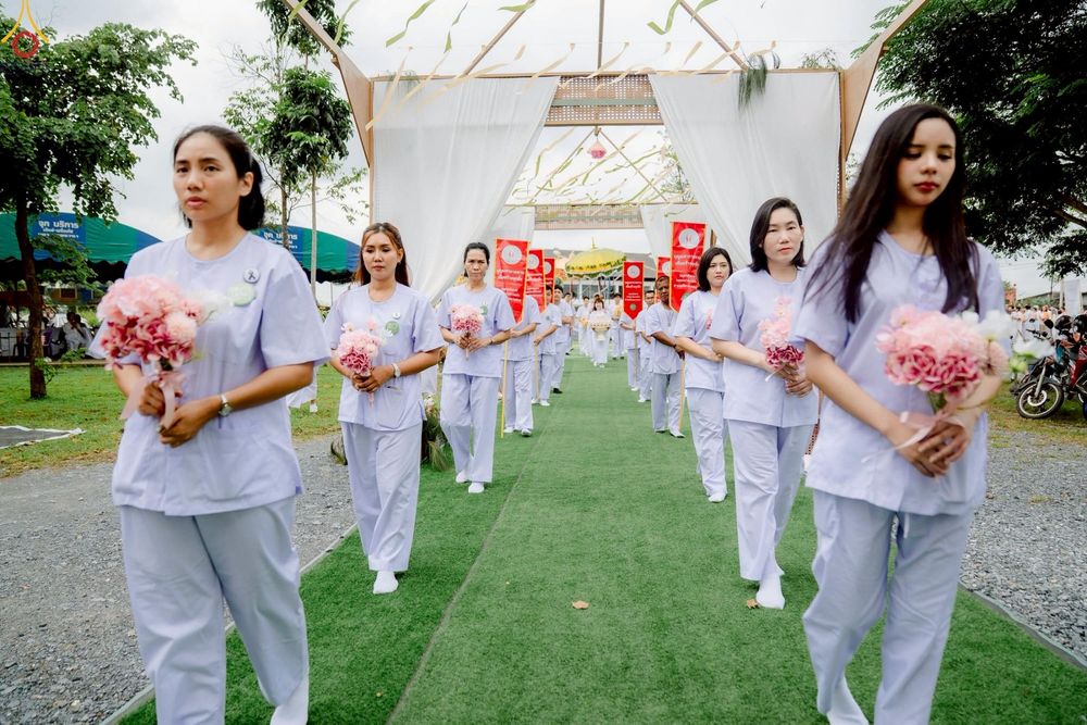 ภาพ No.266805:วันที่ 5 พฤศจิกายน พ.ศ. 2568 พิธีทอดกฐิน ณ อนุสรณ์สถานพระมงคลเทพมุนี  (สด จนฺทสโร) ผู้ค้นพบวิชชาธรรมกาย สถานที่ตั้งมโนปณิธานบวชตลอดชีวิต คลองบางนางแท่น ต.หอมเกร็ด อ.สามพราน จ.นครปฐม