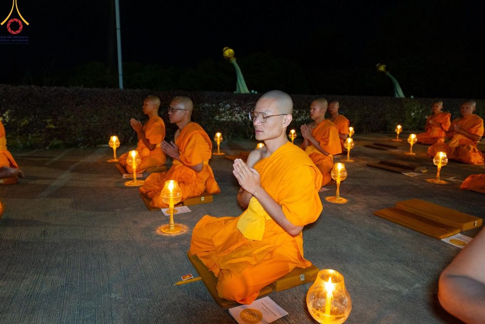 ภาพ No.125293:พิธีจุดโคมมาฆประทีป เพื่อถวายเป็นพุทธบูชา ณ เจดีย์สวรรค์ วัดบ้านขุน  อำเภอฮอด จังหวัดเชียงใหม่ วันเสาร์ที่ ๒๔ กุมภาพันธ์ พ.ศ. ๒๕๖๗