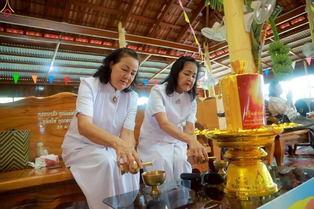 ภาพ No.283125:วันอาทิตย์ที่ 26 ตุลาคม พ.ศ. 2568 พิธีทอดกฐินสามัคคี กตัญญูบูชาธรรมมหาปูชนียาจารย์ และโครงการกฐินทั่วไทย 30,000 วัด บูชาธรรม 81 ปีหลวงพ่อธัมมชโย  ณ วัดบำรุงราษฎร์ อ.เมือง จ.สุพรรณบุรี