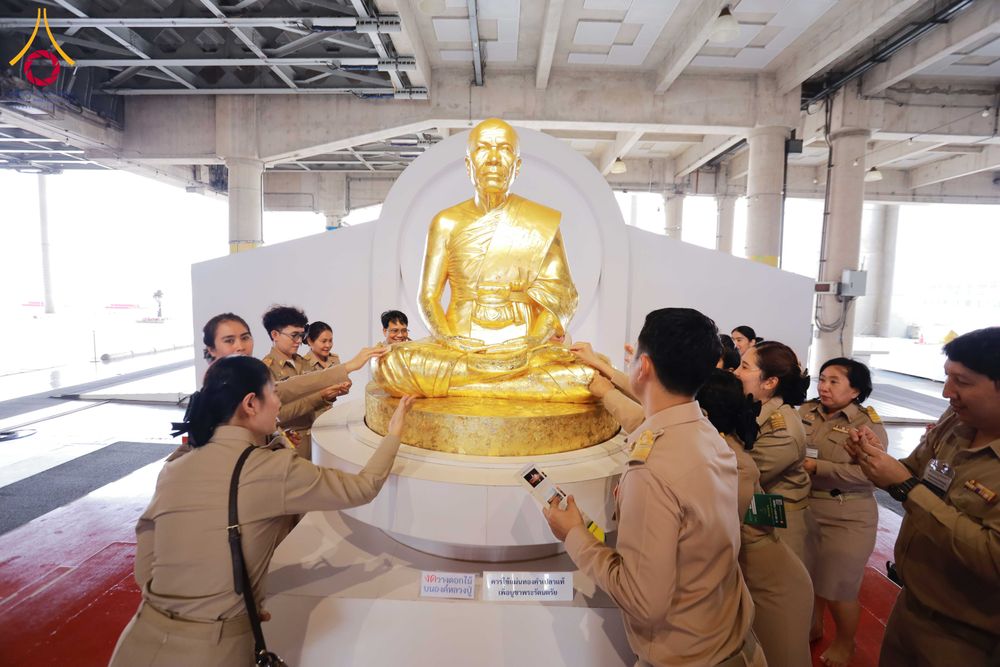 ภาพ No.311529:วันจันทร์ที่ 23 กุมภาพันธ์ พ.ศ. 2569 เปิดโลกทัศน์ผู้บริหารสถานศึกษายุคใหม่ เรียนรู้ต้นแบบการพัฒนาคนผ่านพลัง “บวร–V-Star” ผู้เข้ารับการพัฒนาตามโครงการ สพฐ. ศึกษาดูงานวัดพระธรรมกาย เสริมภาวะผู้นำคุณธรรมสู่การบริหารโรงเรียนอย่างยั่งยืน ณ อาคาร 100 ปี คุณยาย