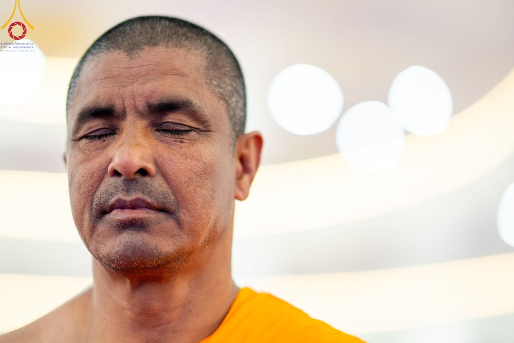 ภาพ No.315237:​วันอาทิตย์ที่ 22 มีนาคม พ.ศ.2569 สามเณรธรรมทายาทเนปาล 500 รูป ฟังธรรม สวดมนต์ ปฏิบัติธรรมร่วมกัน  ณ International Assembly and Meditation Hall Lumbini