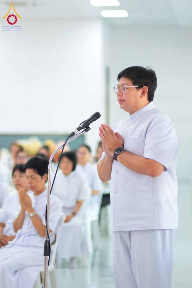 ภาพ No.327454:วันศุกร์ที่ 1 พฤษภาคม พ.ศ. 2569 รวมใจพสกนิกรชาวอำเภอคลองหลวง ประดิษฐ์ดอกไม้จันทน์ เพื่อใช้ในพิธีถวายดอกไม้จันทน์ในงานพระราชพิธีถวายพระเพลิงพระบรมศพ สมเด็จพระนางเจ้าสิริกิติ์ พระบรมราชินีนาถ พระบรมราชชนนีพันปีหลวง ณ วัดพระธรรมกาย