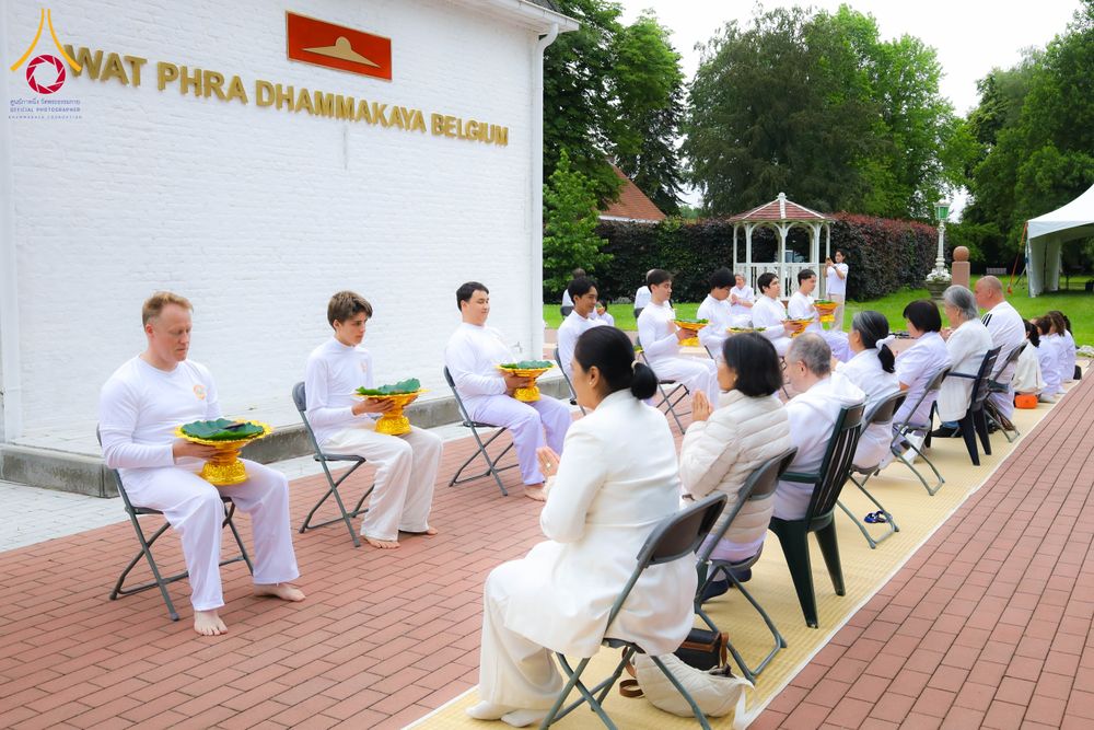 ภาพ No.336648:วันศุกร์ที่ 12 มิถุนายน พ.ศ. 2569 พิธีตัดปอยผมและพิธีปลงผมนาคธรรมทายาท  ภาคพื้นยุโรป รุ่นที่ 11   ณ วัดพระธรรมกายเบลเยียม ประเทศเบลเยียม