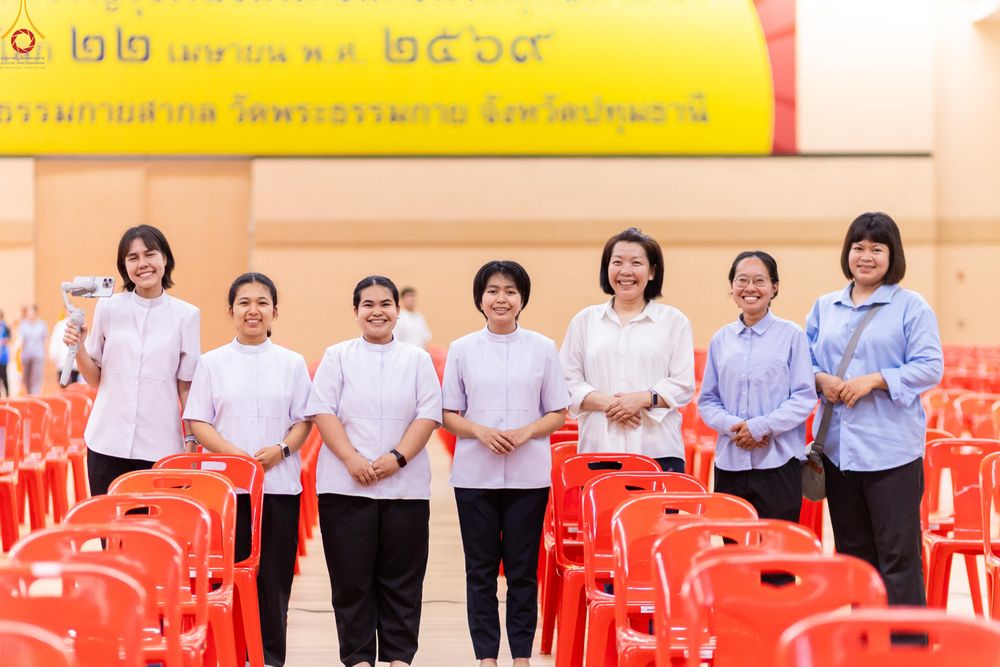 ภาพ No.322792:วันที่ 15-18 เมษายน พ.ศ.2569 การเเตรียมโต๊ะฉัน , เตรียมจุดพักค้าง , เรียงเก้าอี้ , เรียงกล่องไทยธรรม  เพื่องานถวายมหาสังฆทาน 40,000 กว่าวัดทั่วประเทศ วันคุ้มครองโลก 22 เมษายน พ.ศ.2569 วัดพระธรรมกาย