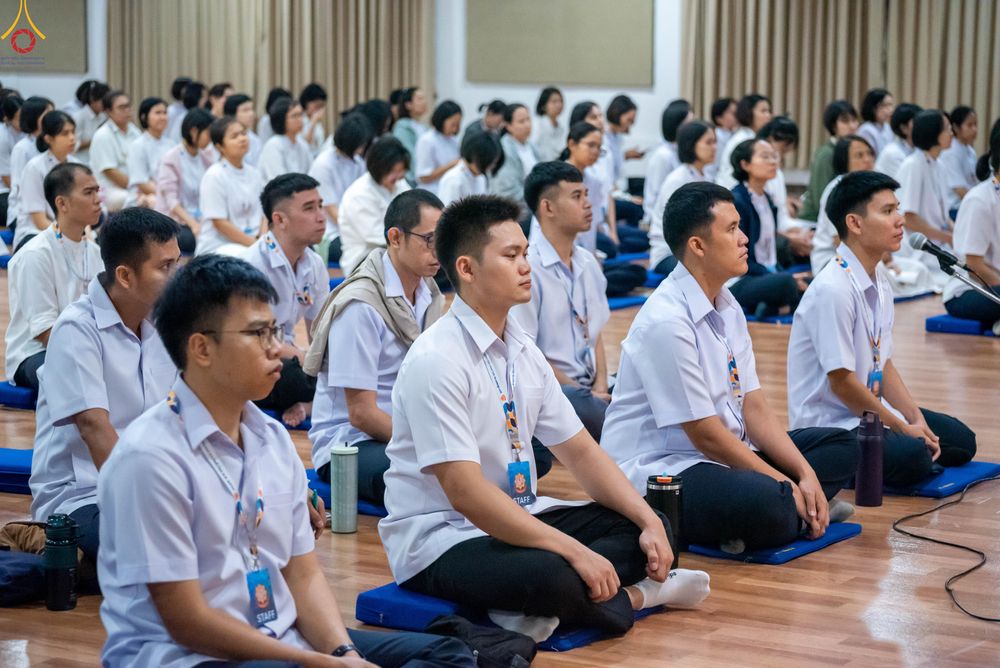 ภาพ No.319986:วันที่ 6 เมษายน พ.ศ.2569 ทีมจัดภัตตาหารประชุมเตรียมงานถวายมหาสังฆทาน 40,000 กว่าวัดทั่วประเทศ บูชาธรรม 82 ปี หลวงพ่อธัมมชโย