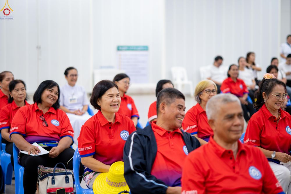 ภาพ No.321103:วันที่ 10 เมษายน พ.ศ.2569 โครงการส่งเสริมและสนับสนุนการเรียนรู้สำหรับผู้สูงอายุ ประจำปีงบประมาณ พ.ศ.2569 จัดโดย ฝ่ายสังคมสงเคราะห์ กองสวัสดิการสังคม องค์การบริหารตำบลคลองสาม จ.ปทุมธานี ณ วัดพระธรรมกาย