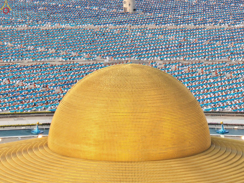 ภาพ No.324030:วันที่ 22 เมษายน พ.ศ.2569 (วันคุ้มครองโลก) พิธีถวายมหาสังฆทาน 40,000 กว่าวัดทั่วประเทศ ณ ลานธรรม พระมหาธรรมกายเจดีย์ วัดพระธรรมกาย