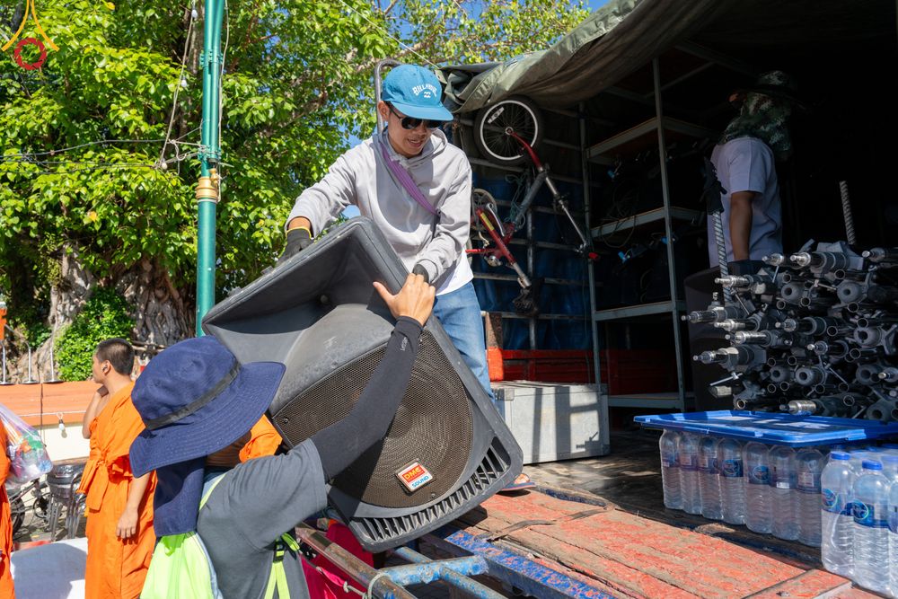 ภาพ No.311259:วันเสาร์ที่ 28 กุมภาพันธ์ พ.ศ. 2569 พิธีตักบาตรพระมหากุศล 11,250 รูป เฉลิมฉลอง 1,250 ปีศรีธรรมราชเจดีย์ สู่มรดกโลก ณ ถนนราชดำเนิน บริเวณหน้าวัดพระมหาธาตุวรมหาวิหาร อ.เมือง จ.นครศรีธรรมราช